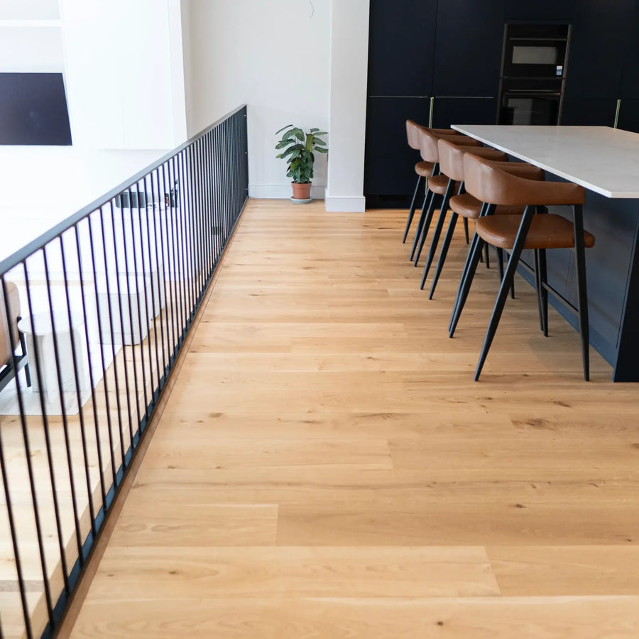 Smooth Natural Oak 190mm Engineered Plank – image 1