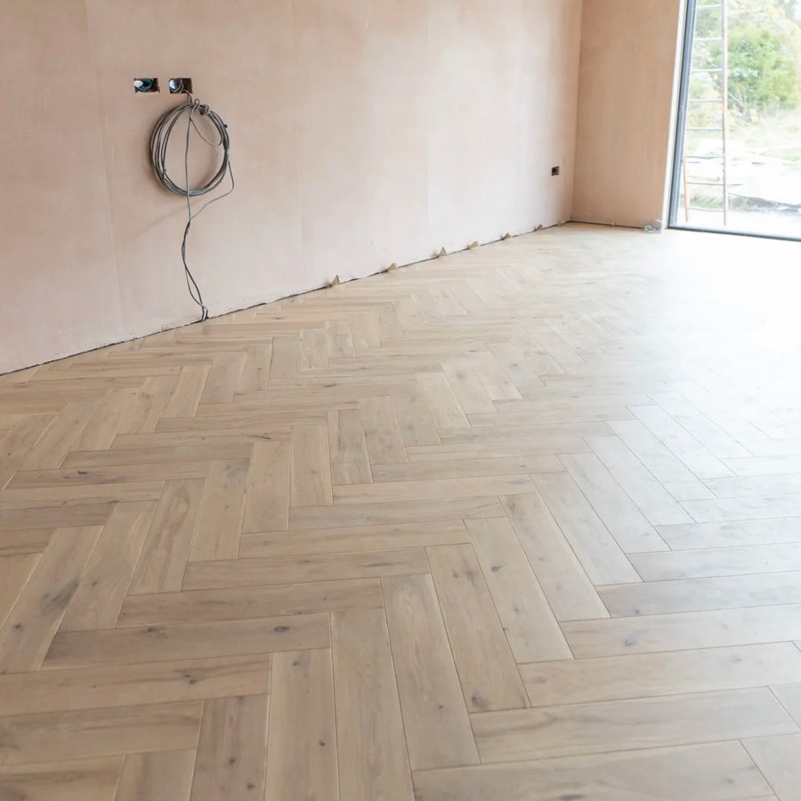 Barewood Oak 125mm Engineered Herringbone – image 1