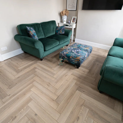 Grey Beige Oak Herringbone 12mm Laminate – image 3