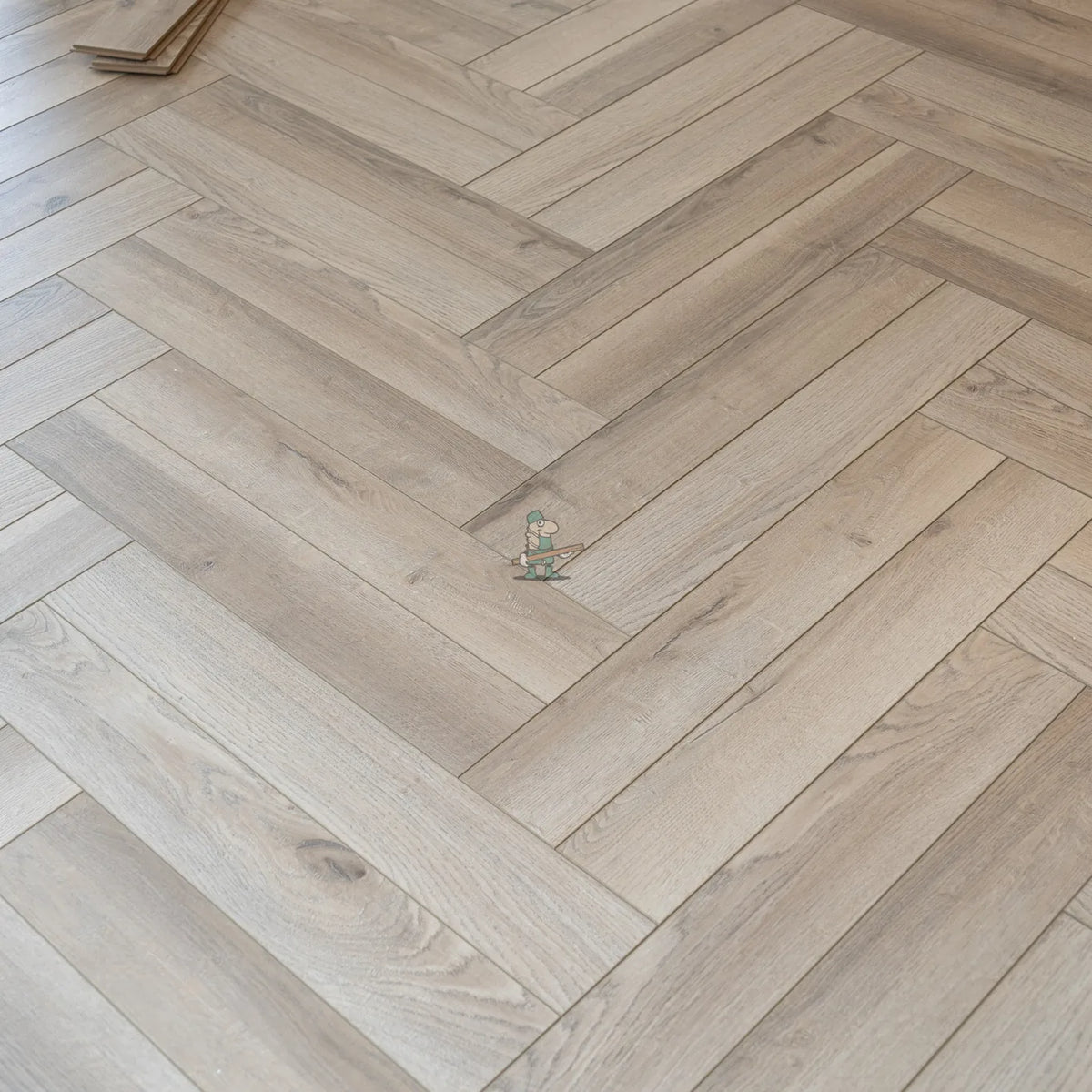 Grey Beige Oak Herringbone 12mm Laminate – image 2