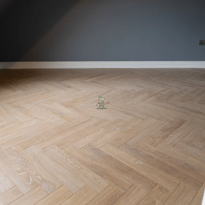 Desert Oak Herringbone 12mm Laminate – image 2