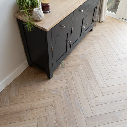 Desert Oak Herringbone 12mm Laminate – image 6