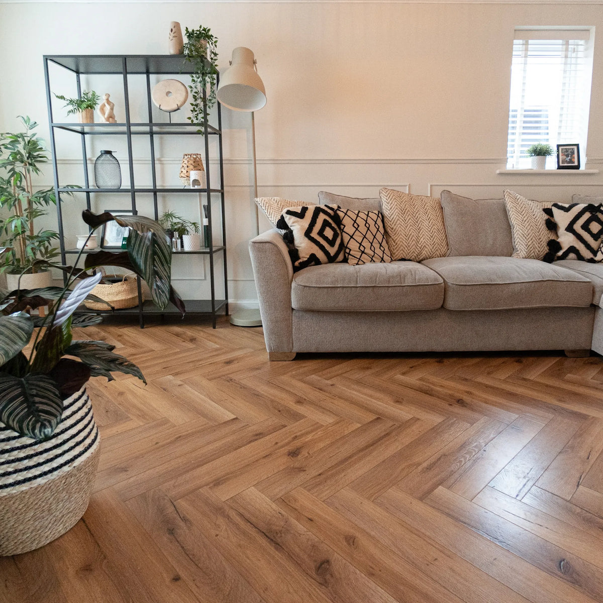 Smoked Oak Herringbone 12mm Laminate – image 1