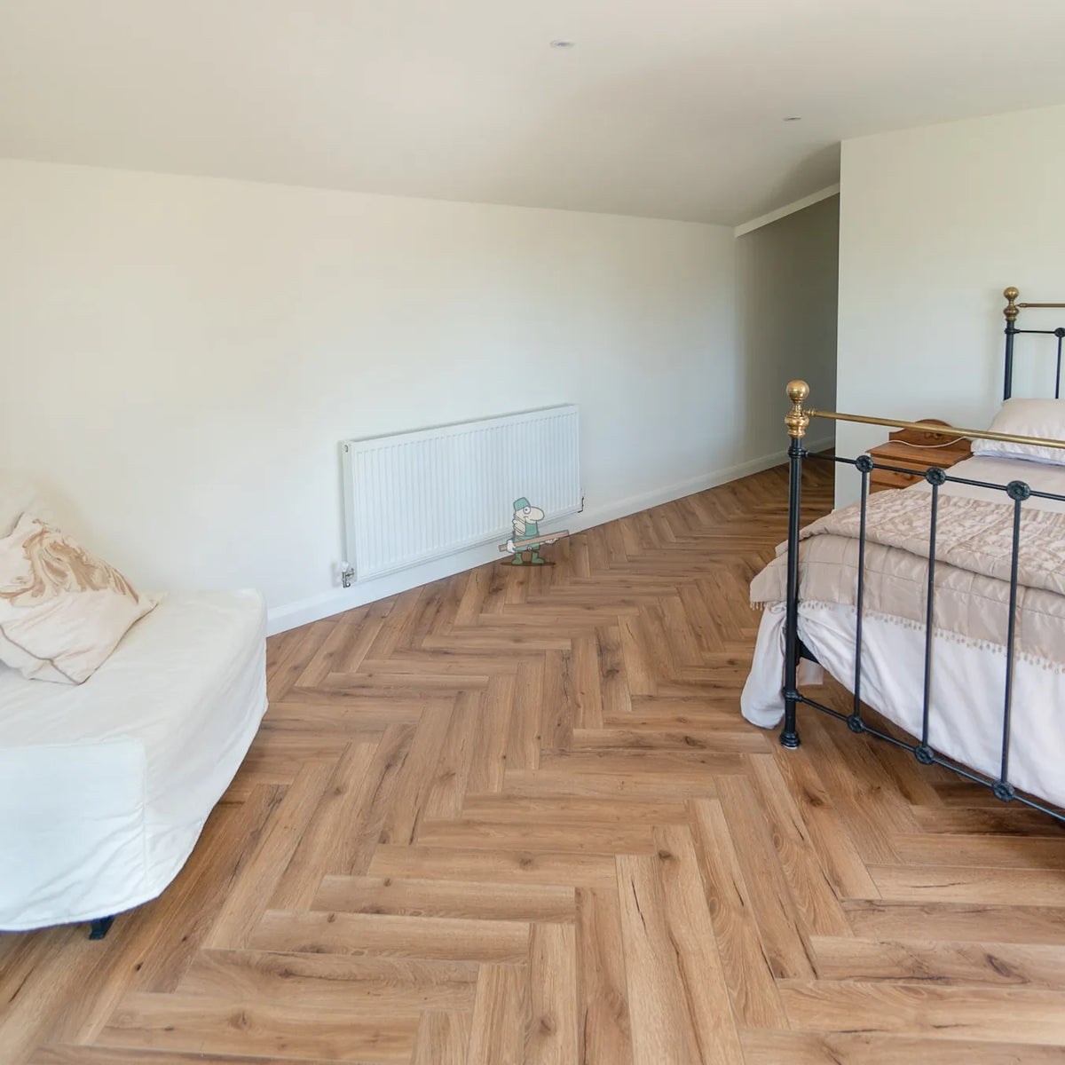 Smoked Oak Herringbone 12mm Laminate – image 10