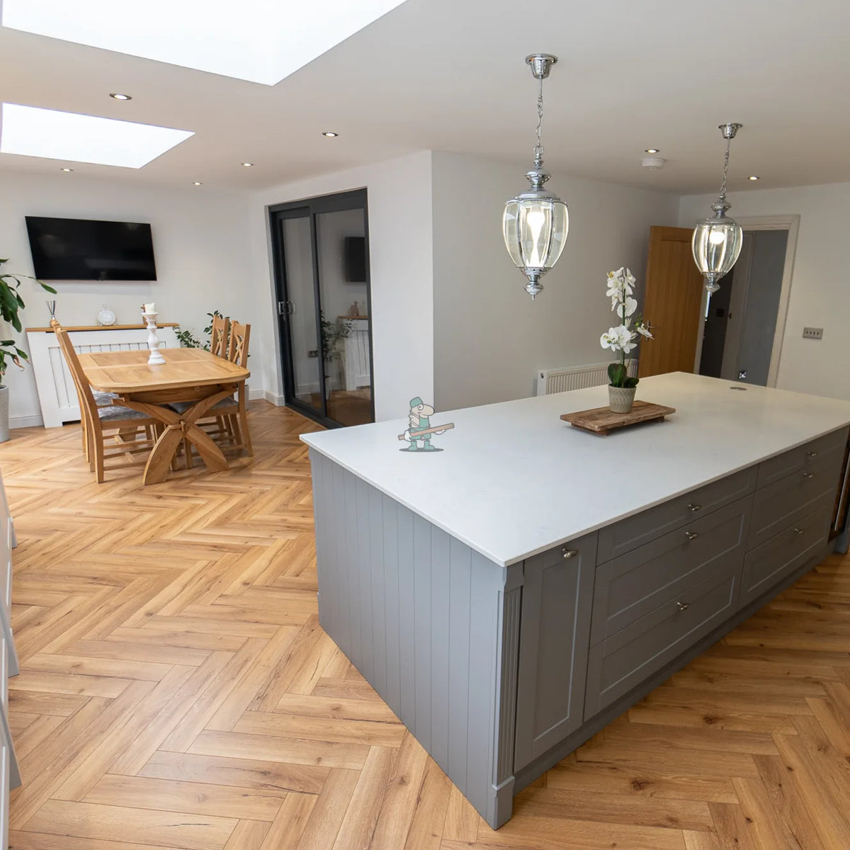 Regency Oak Herringbone 12mm Laminate – image 4