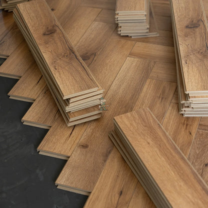 Smoked Oak Herringbone 12mm Laminate – image 7