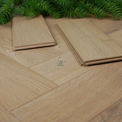 Light Brown Oak Herringbone 12mm Laminate – image 2