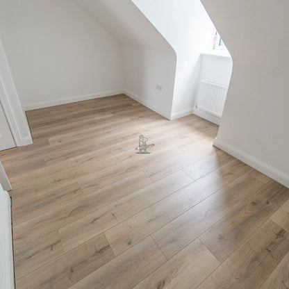 Grey Beige Oak 12mm Laminate – image 3
