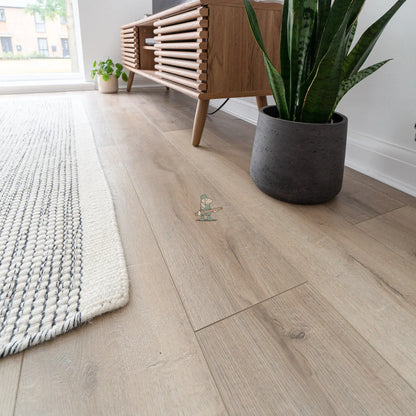 Grey Beige Oak 12mm Laminate – image 6