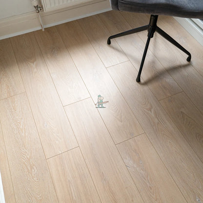 Desert Oak 12mm Laminate – image 4