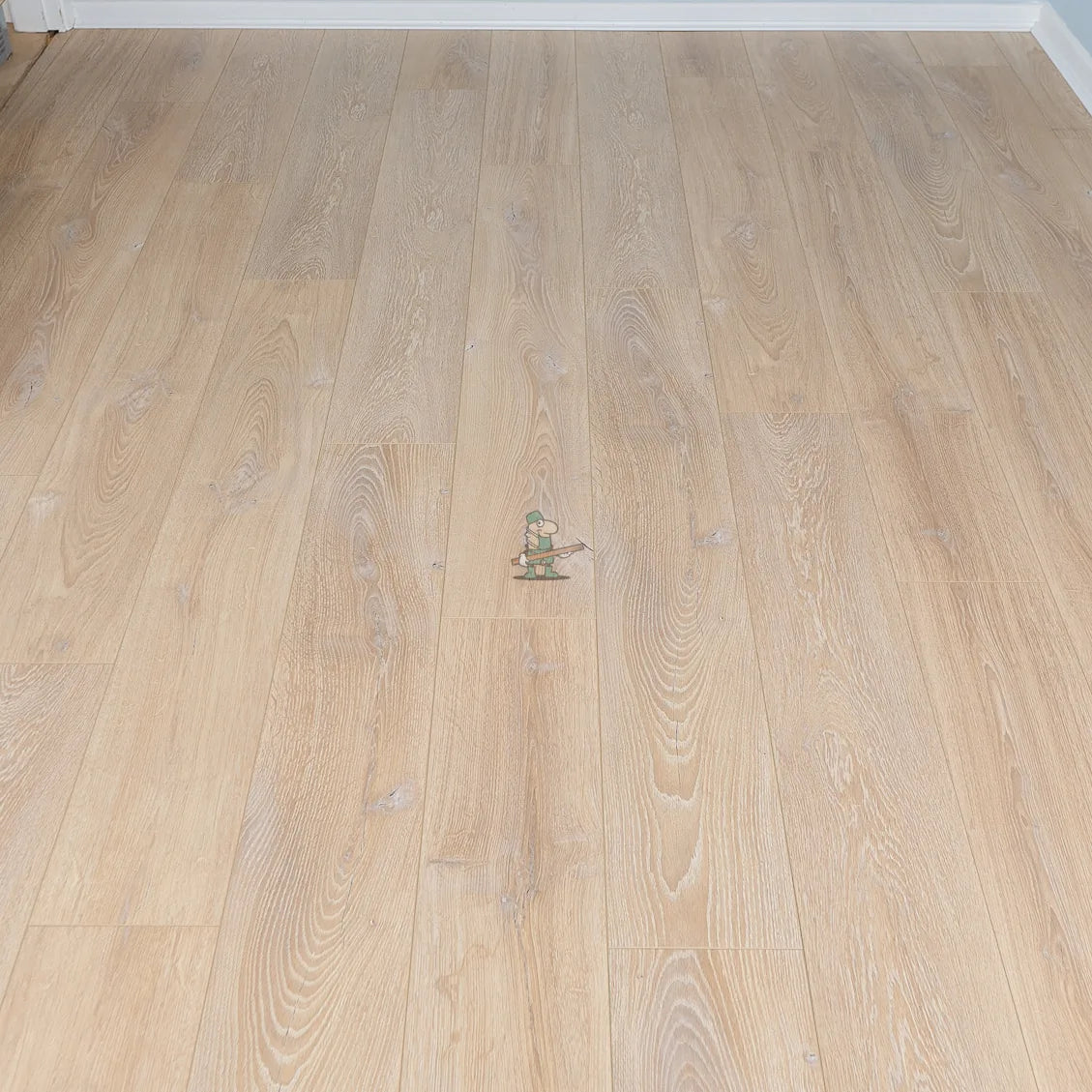 Desert Oak 12mm Laminate – image 2
