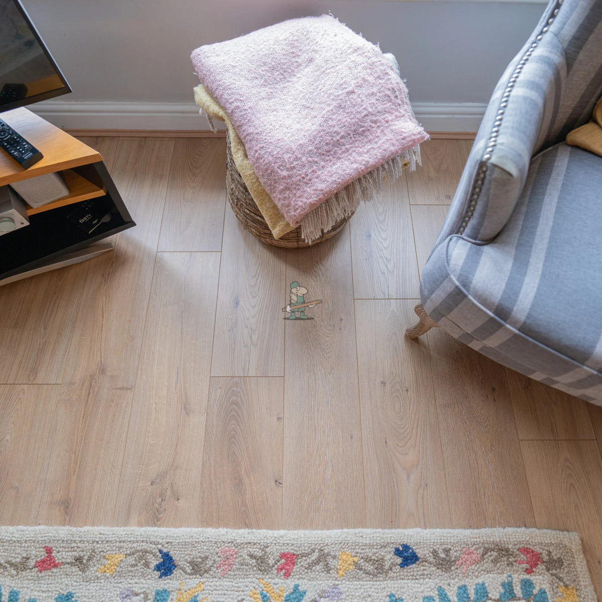 Light Brown Oak 12mm Laminate – image 12