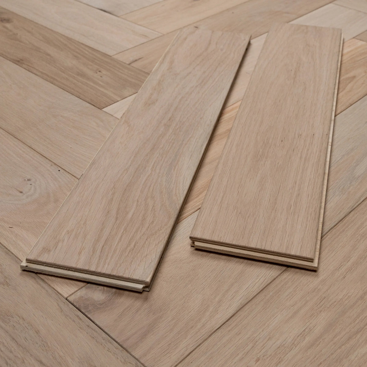 Unfinished Oak 125mm Engineered Herringbone – image 4