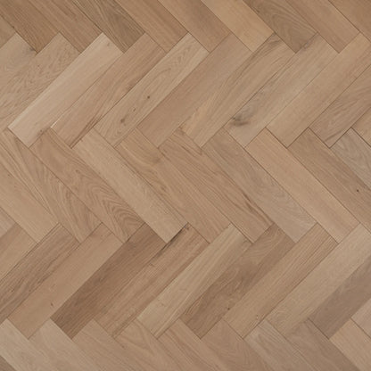 Unfinished Oak 90mm Engineered Herringbone, 18/4mm – image 1