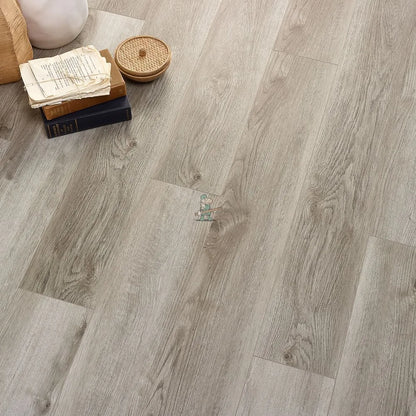 Feather Grey Oak Click LVT – image 1