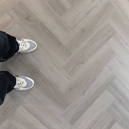 Imperial Grey Oak Herringbone Click LVT – close-up of the surface