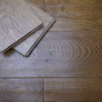 Golden Oak Hand Scraped 150mm Engineered Plank – image 4