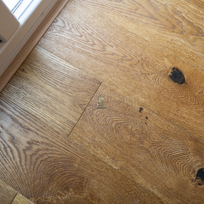 Brushed Golden Oak Hand Scraped 180mm Engineered Plank – image 7