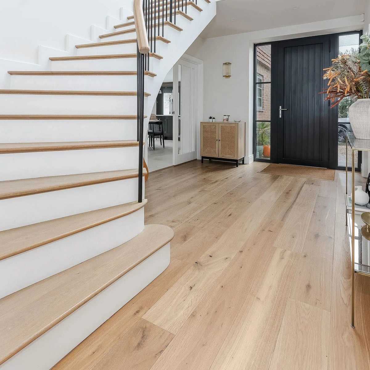 Natural Brushed & Oiled Oak 190mm Engineered Plank – image 1