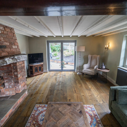 Golden Oak Distressed Hand Sawn 220mm Engineered Plank – image 7