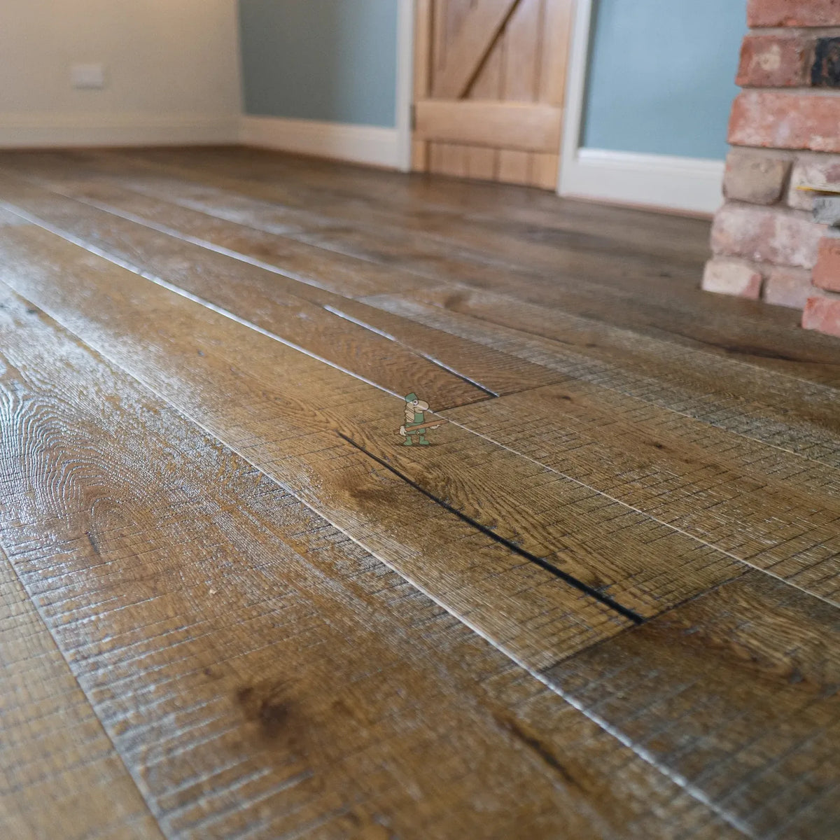 Golden Oak Distressed Hand Sawn 220mm Engineered Plank – image 11