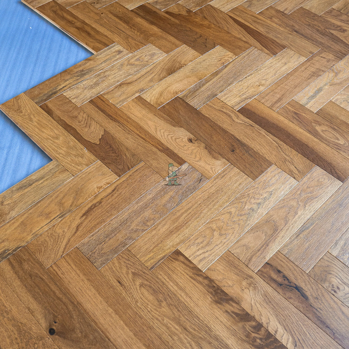 Golden Wheat Oak 90mm Engineered Herringbone – image 4