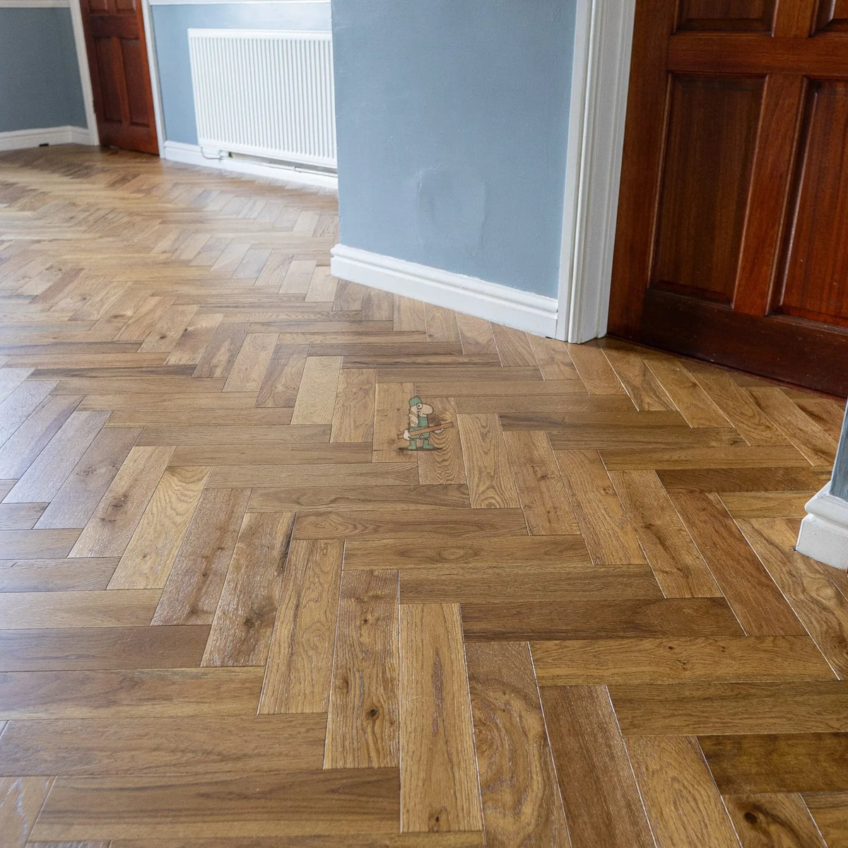 Golden Wheat Oak 90mm Engineered Herringbone – image 3