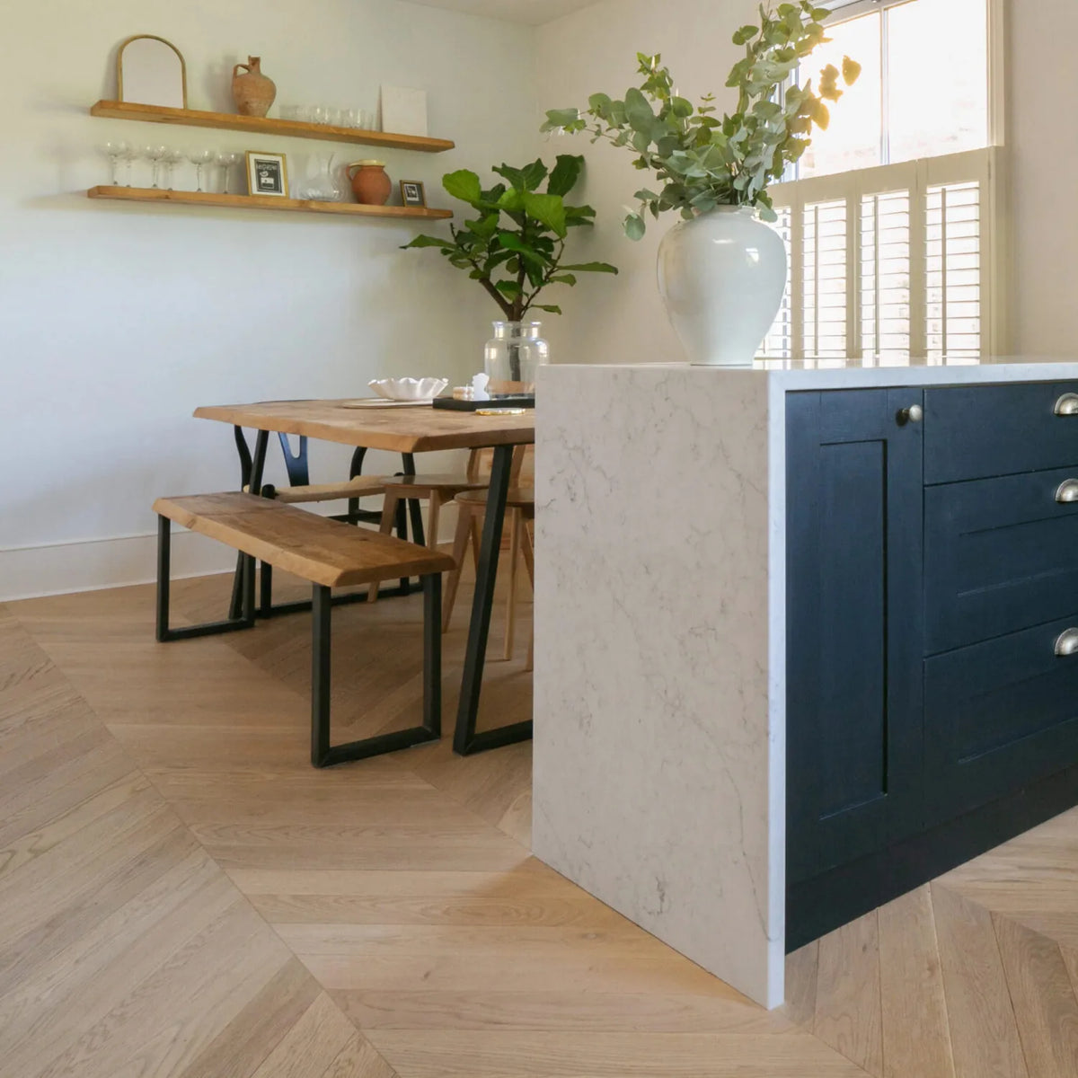 Natural Brushed Oak 90mm Engineered Chevron – image 11
