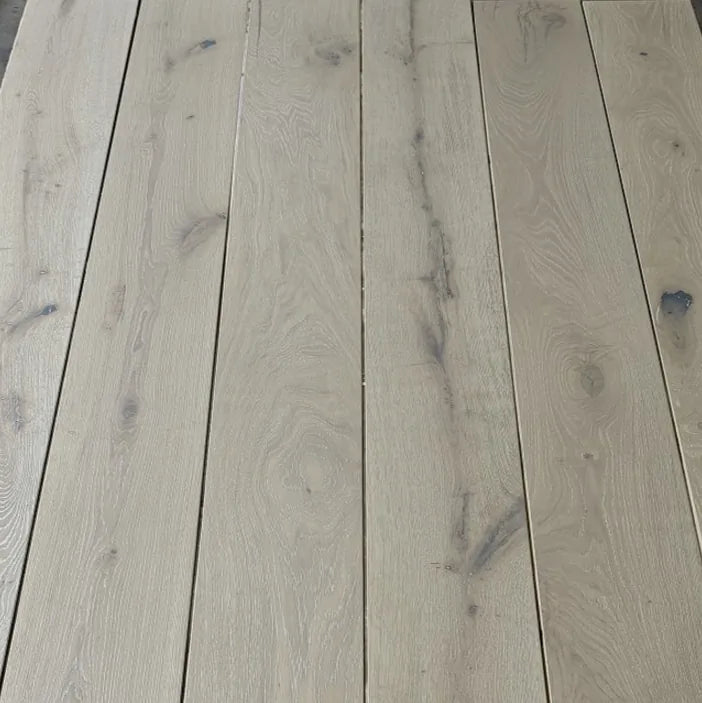 Alpine Lacquered Oak 220mm Engineered Plank – image 4