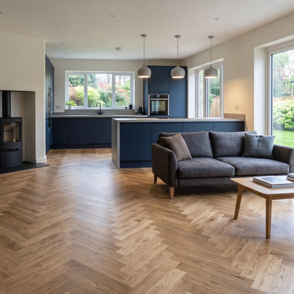 Natural Smooth Oak 90mm Engineered Herringbone – image 1