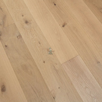 Pale Invisible Oak 190mm Engineered Plank – image 8