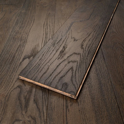 Black Knight Distressed Oak 220mm Engineered Plank – image 4