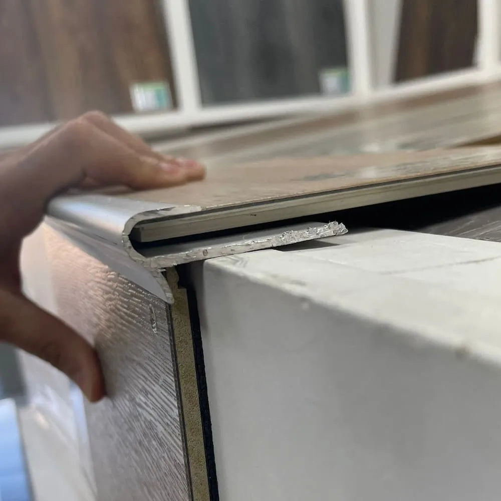 8mm Thick Aluminium Stair Nosing 2.7m – image 2