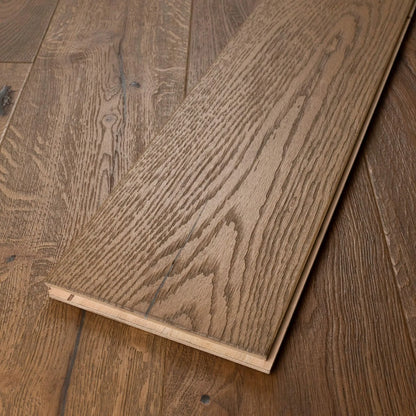 Medium Oak Distressed 190mm Engineered Plank – image 3
