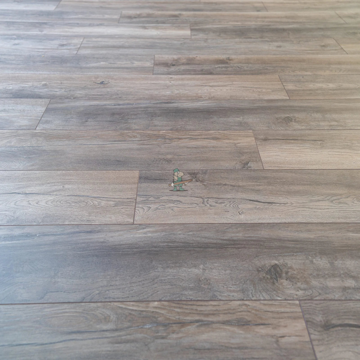 Rustic Grey Oak 12mm Laminate – laid in a living room (2)