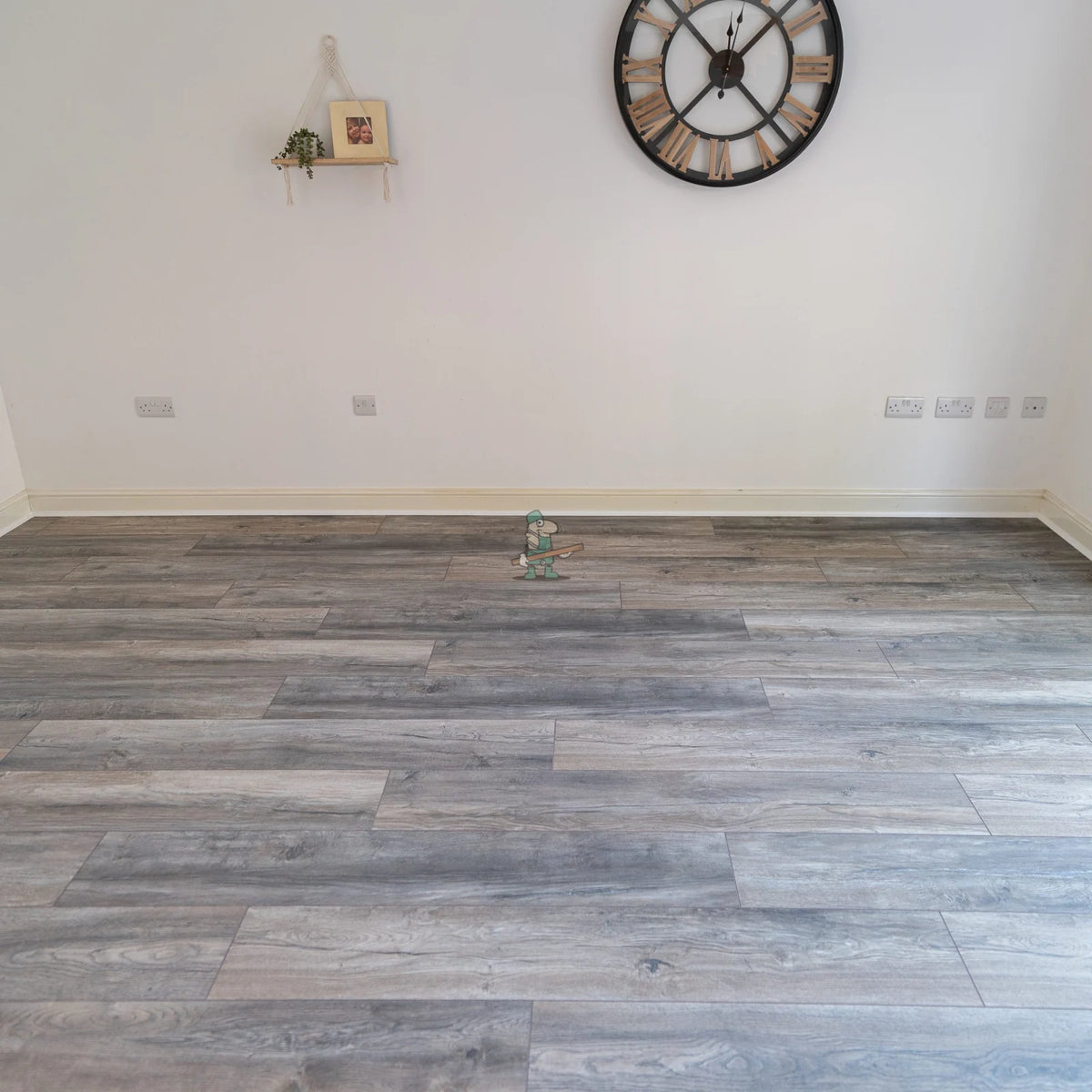 Rustic Grey Oak 12mm Laminate – laid in a living room (4)