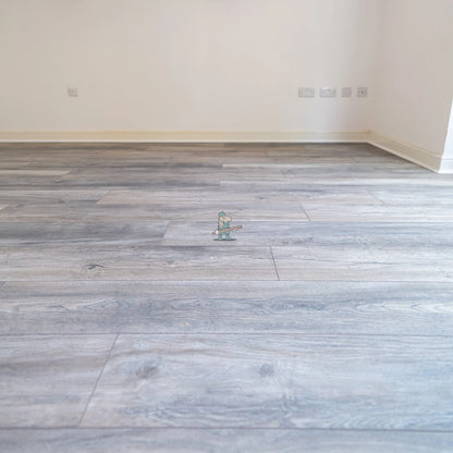 Rustic Grey Oak 12mm Laminate – laid in a living room (10)