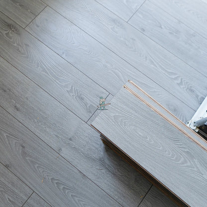 Grey Oak 12mm Laminate – image 2
