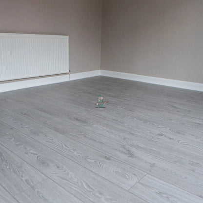 Grey Oak 12mm Laminate – room setting