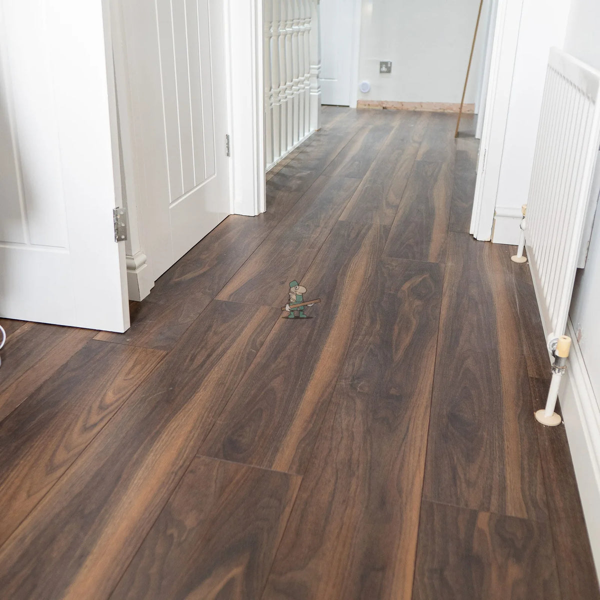 Dark American Walnut 12mm Laminate – image 9