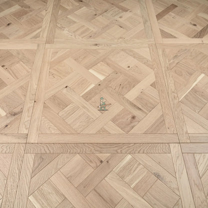 Invisible Oak Engineered Versailles Panel – image 3