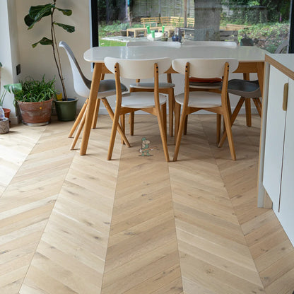 Cotton Invisible Oak 90mm Engineered Chevron – image 8