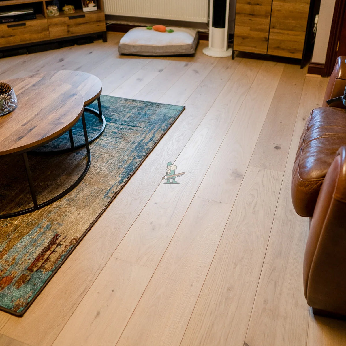 Pale Invisible Lacquered Oak 190mm Engineered Plank – image 4