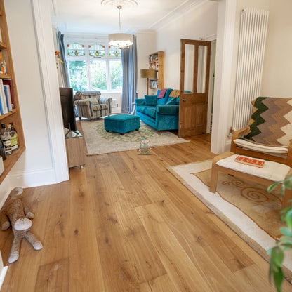 Antique Natural Oak 190mm Engineered Plank – image 3