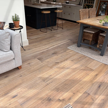 Antique Smoked Oak 190mm Engineered Plank – image 1