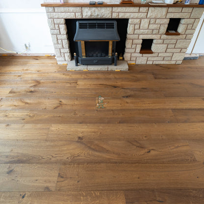 Rustic Smoked Oak 220mm Engineered Plank – image 4