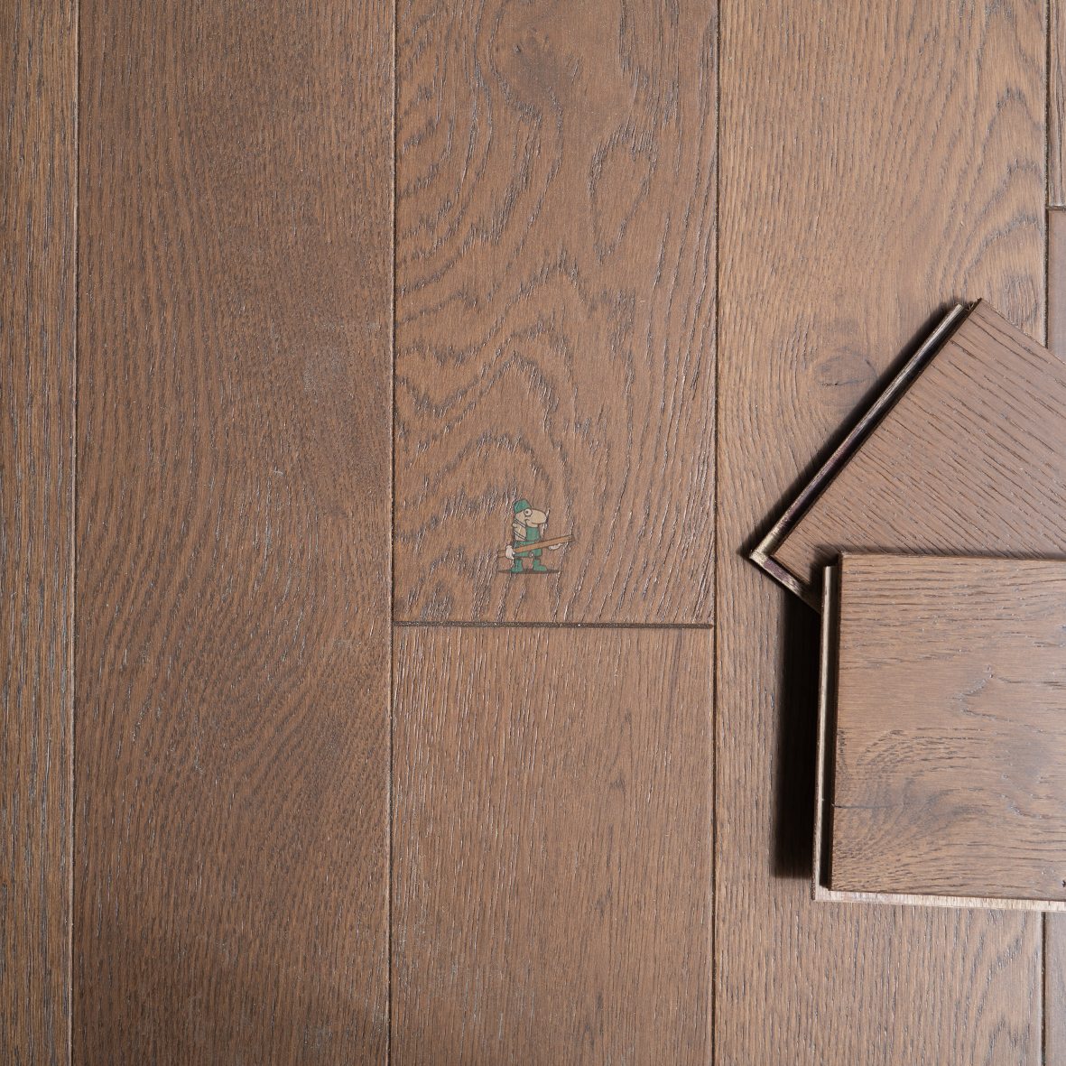 Chestnut Lacquered Oak 125mm Engineered Plank – image 4