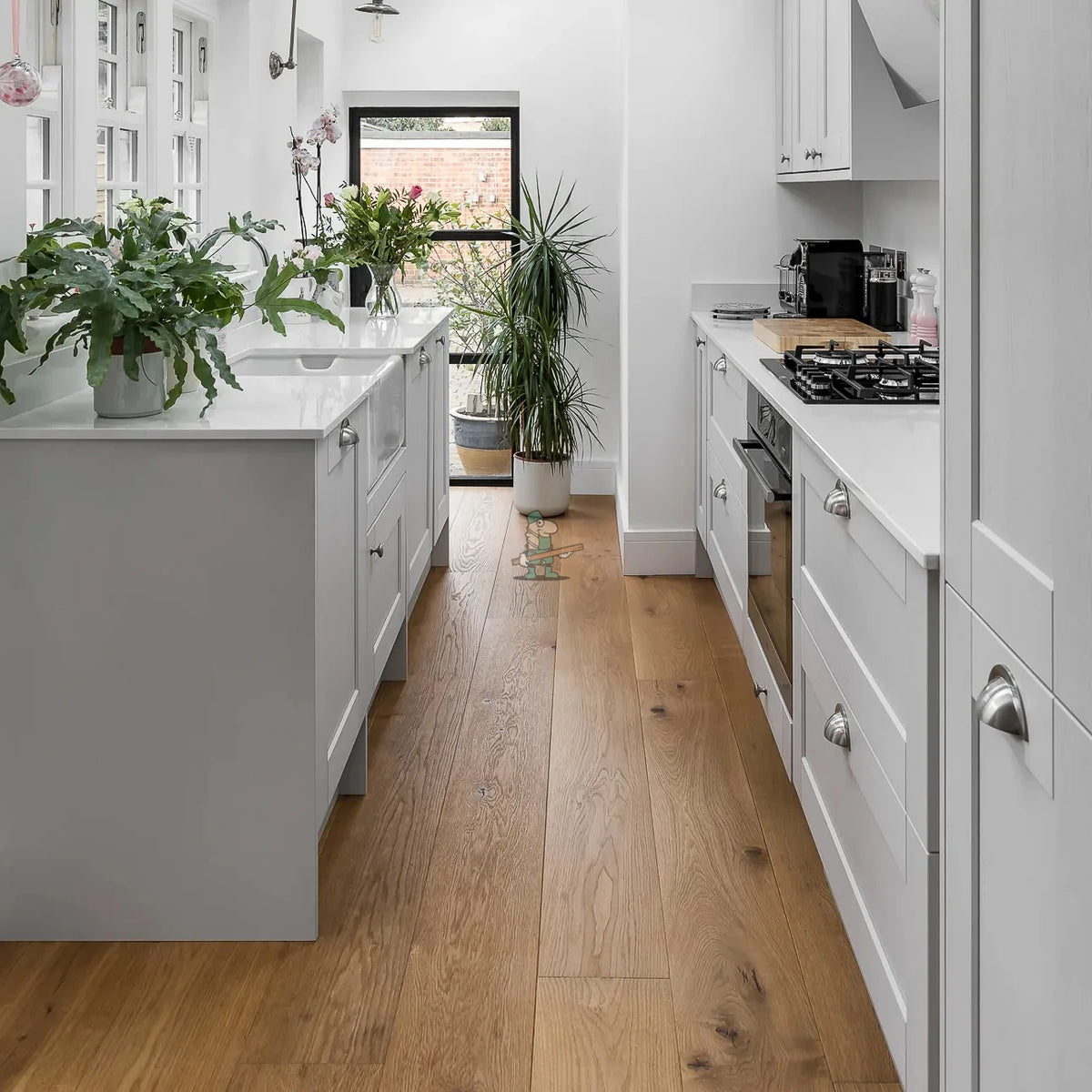 Brushed Tanned Oak 260mm Engineered Plank – image 2