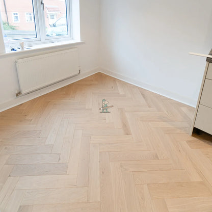 Pale Invisible Oak 90mm Engineered Herringbone, 14/3mm – image 9