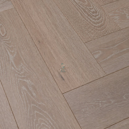 White Washed Oak 150mm Engineered Herringbone – image 8
